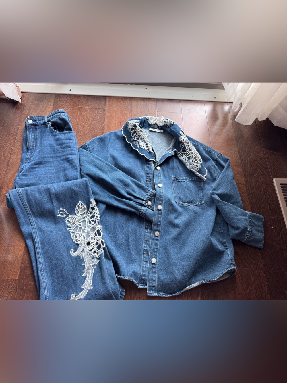 Denim Button-Up Jeans Set with White Lace Embroidery - Blue